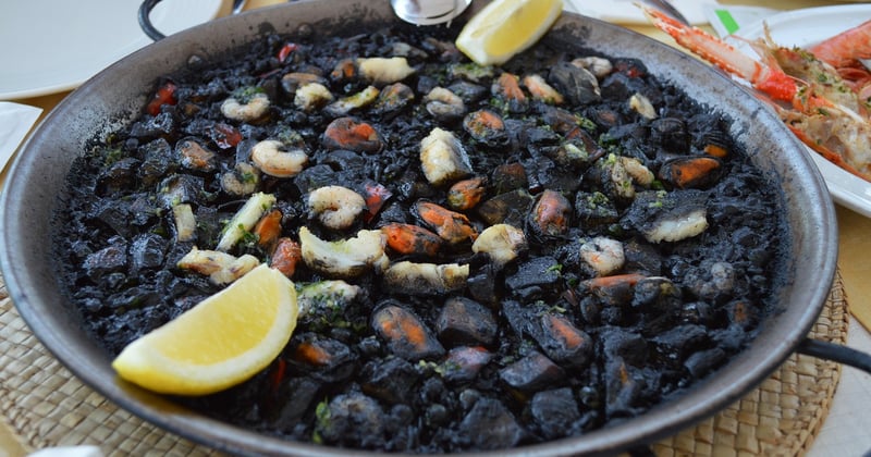 La vraie recette de paella espagnole traditionnelle aux fruits de mer